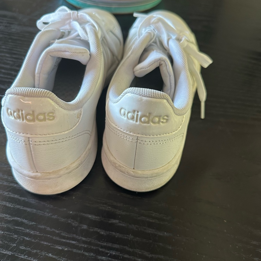 Adidas White/Iridescent Women's Grand Court Sneaker sz 9 - Picture 3 of 6